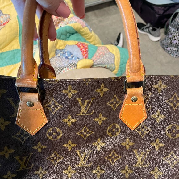 LOUIS VUITTON Vintage Monogram Canvas Sac Plat Tote - Picture 7 of 8